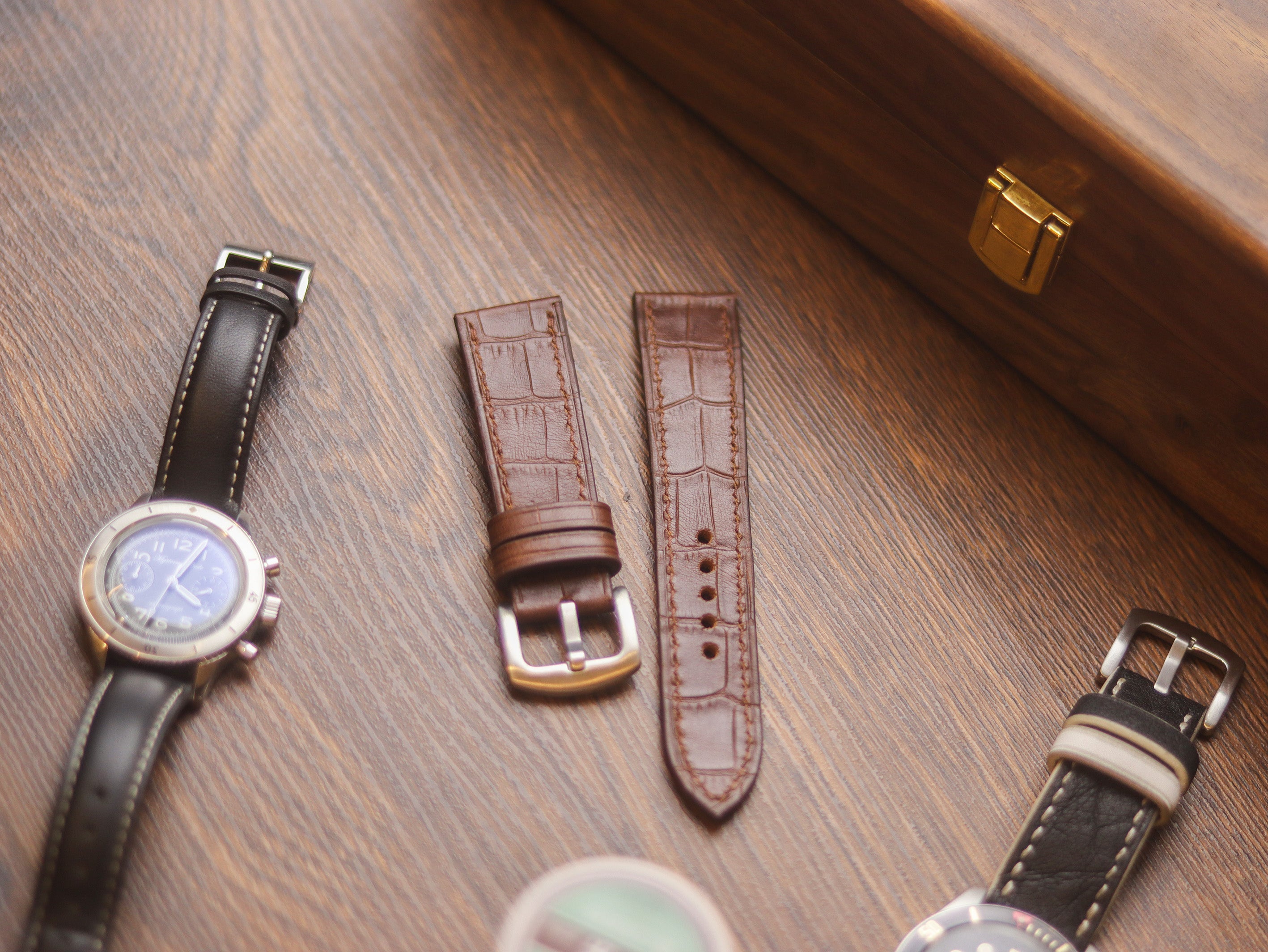 BROWN CROCO HAND-CRAFTED WATCH STRAPS - FULL STITCHED