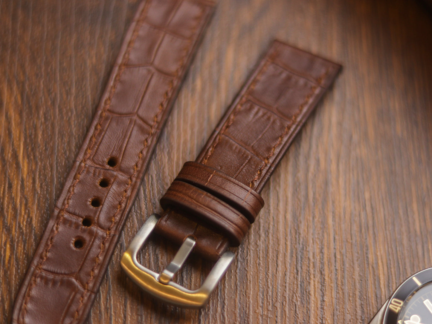 BROWN CROCO HAND-CRAFTED WATCH STRAPS - FULL STITCHED