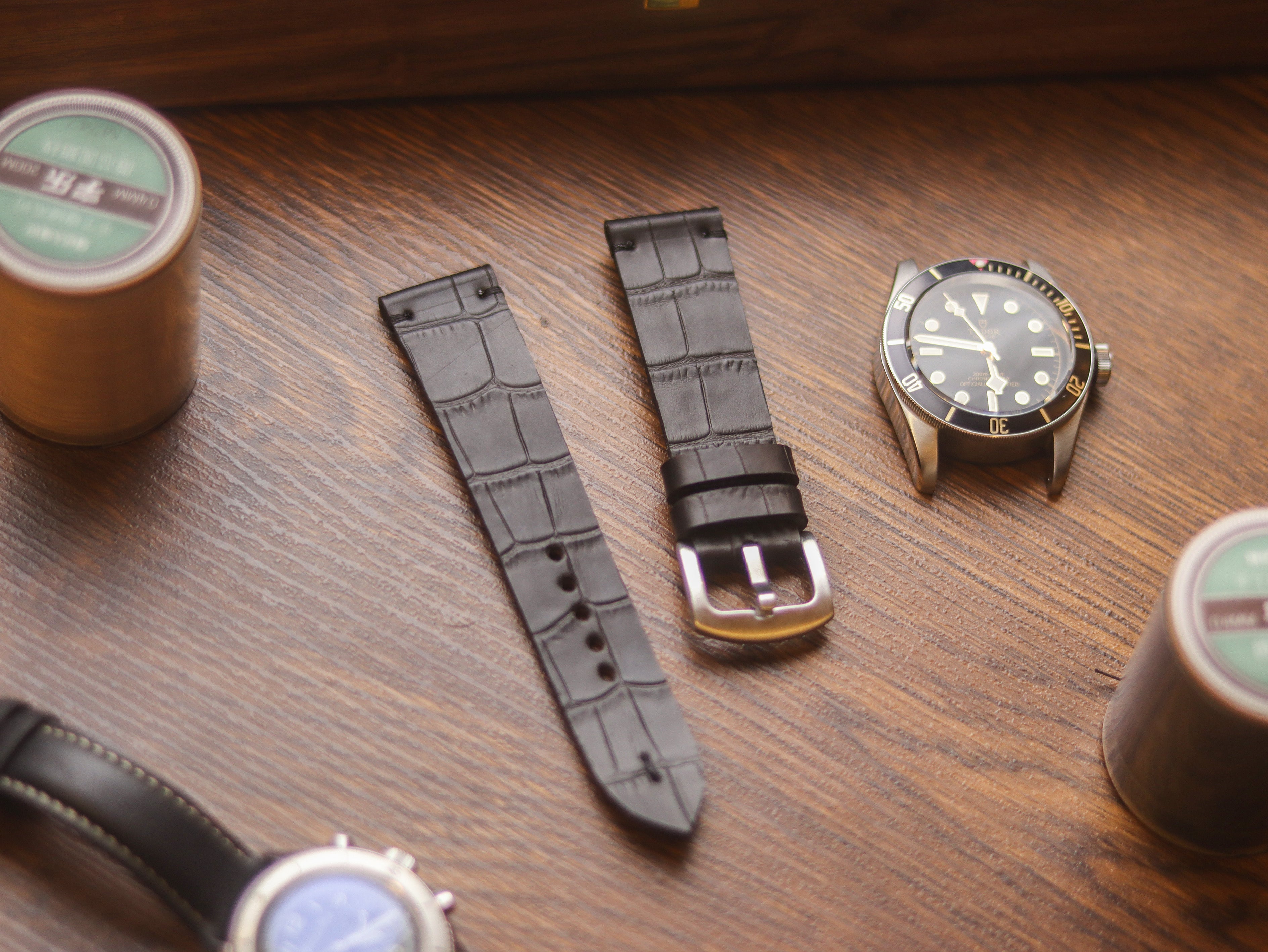 BLACK CROCO HAND-CRAFTED WATCH STRAPS - MINIMAL STITCHED