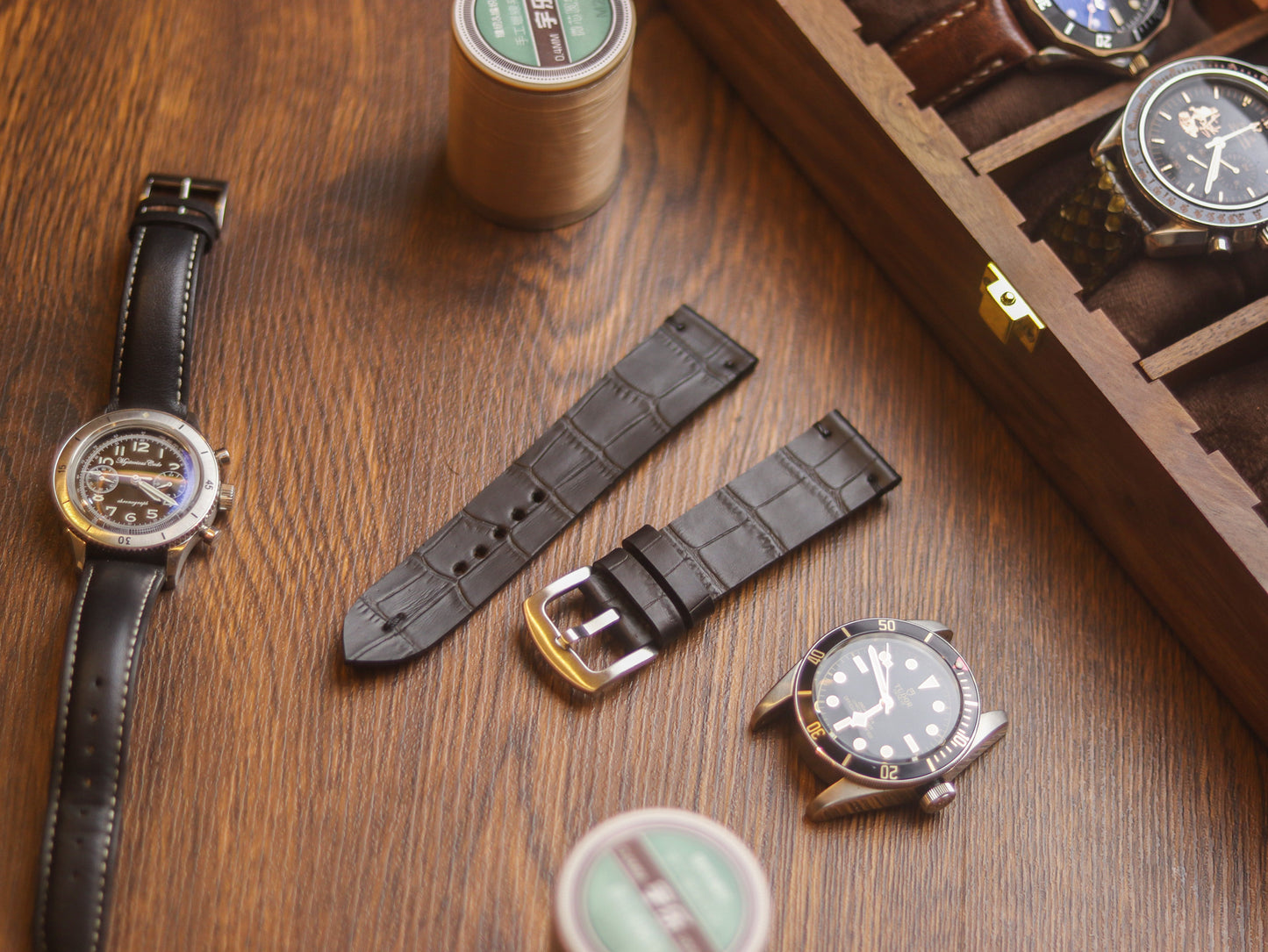 BLACK CROCO HAND-CRAFTED WATCH STRAPS - MINIMAL STITCHED
