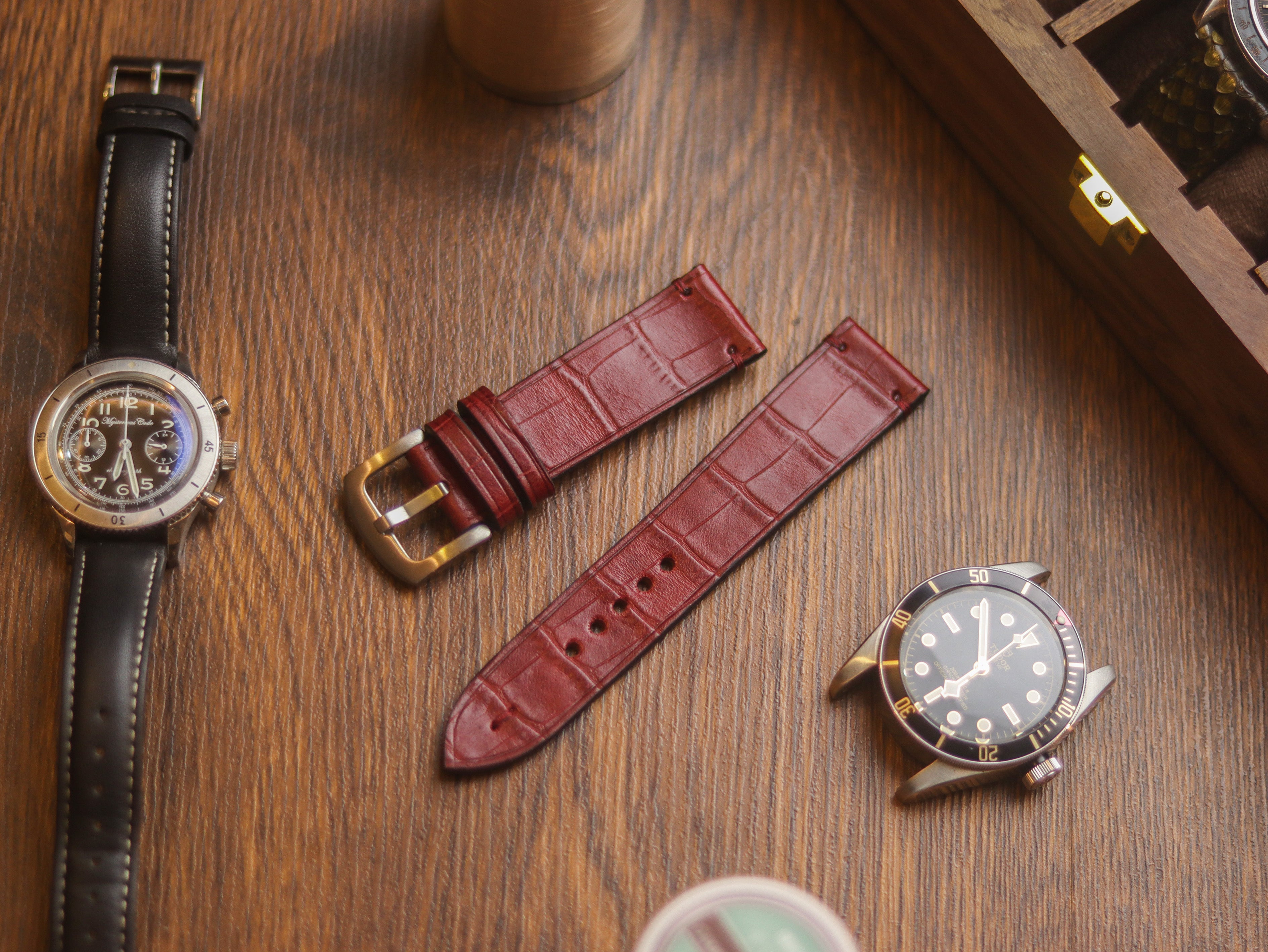 BURGUNDY CROCO HAND-CRAFTED WATCH STRAPS - MINIMAL STITCHED