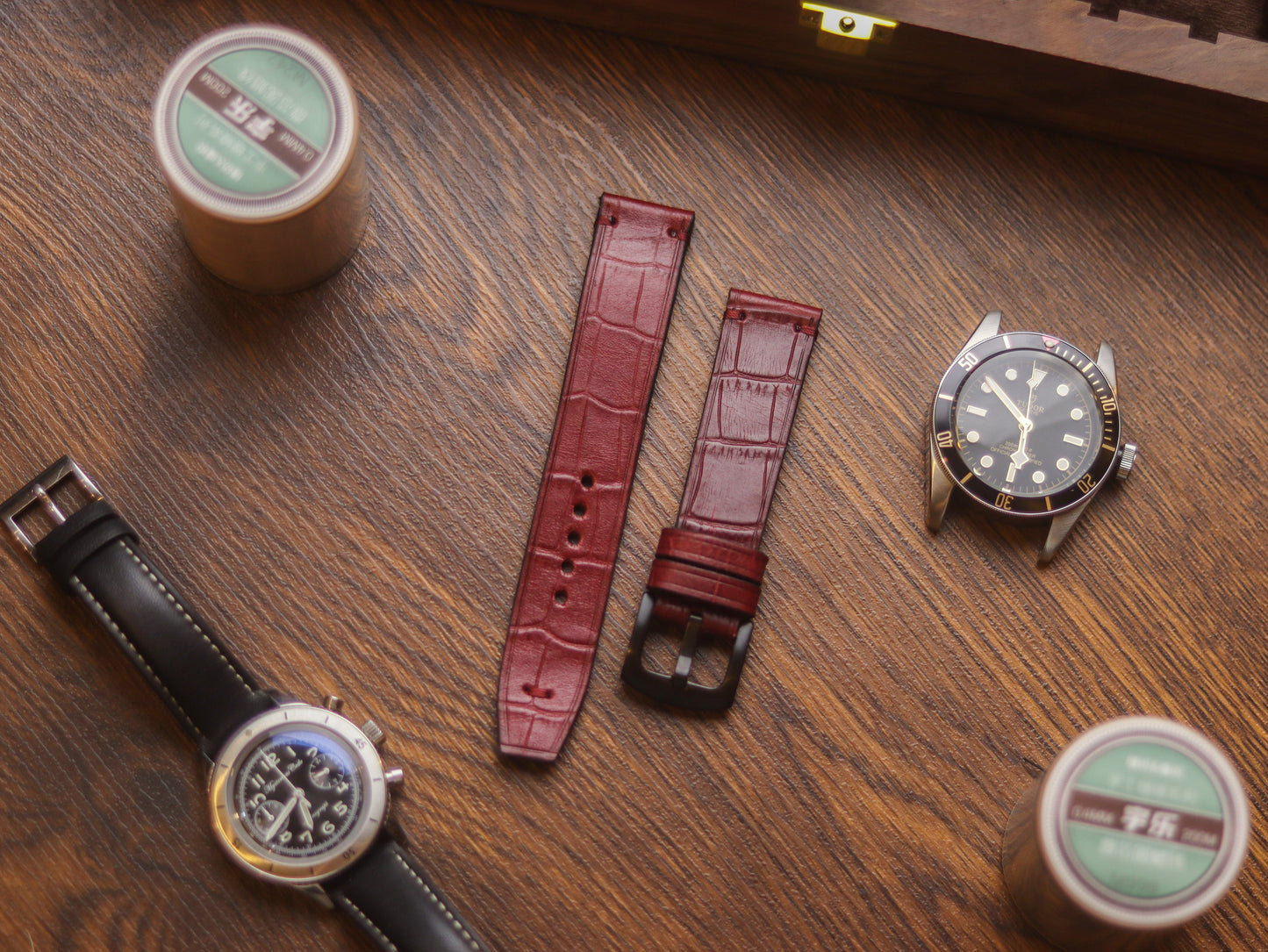BURGUNDY CROCO HAND-CRAFTED WATCH STRAPS - MINIMAL STITCHED U-TAIL