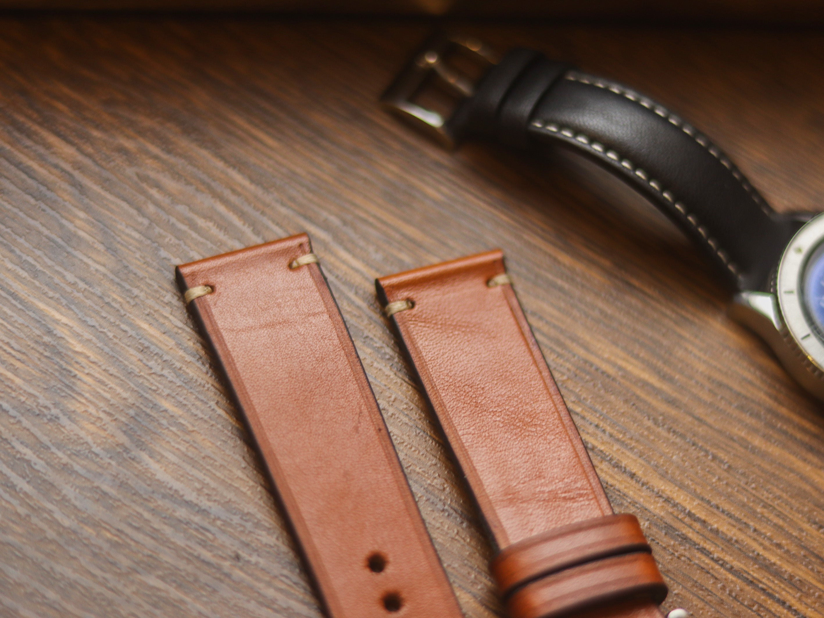 TAN BROWN HAND-CRAFTED WATCH STRAPS - MINIMAL STITCHED