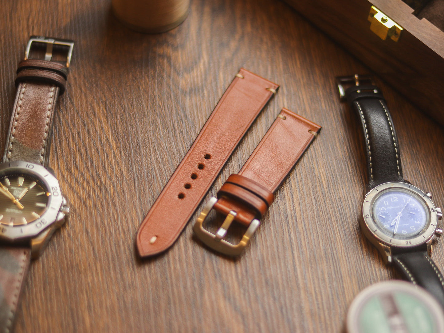 TAN BROWN HAND-CRAFTED WATCH STRAPS - MINIMAL STITCHED