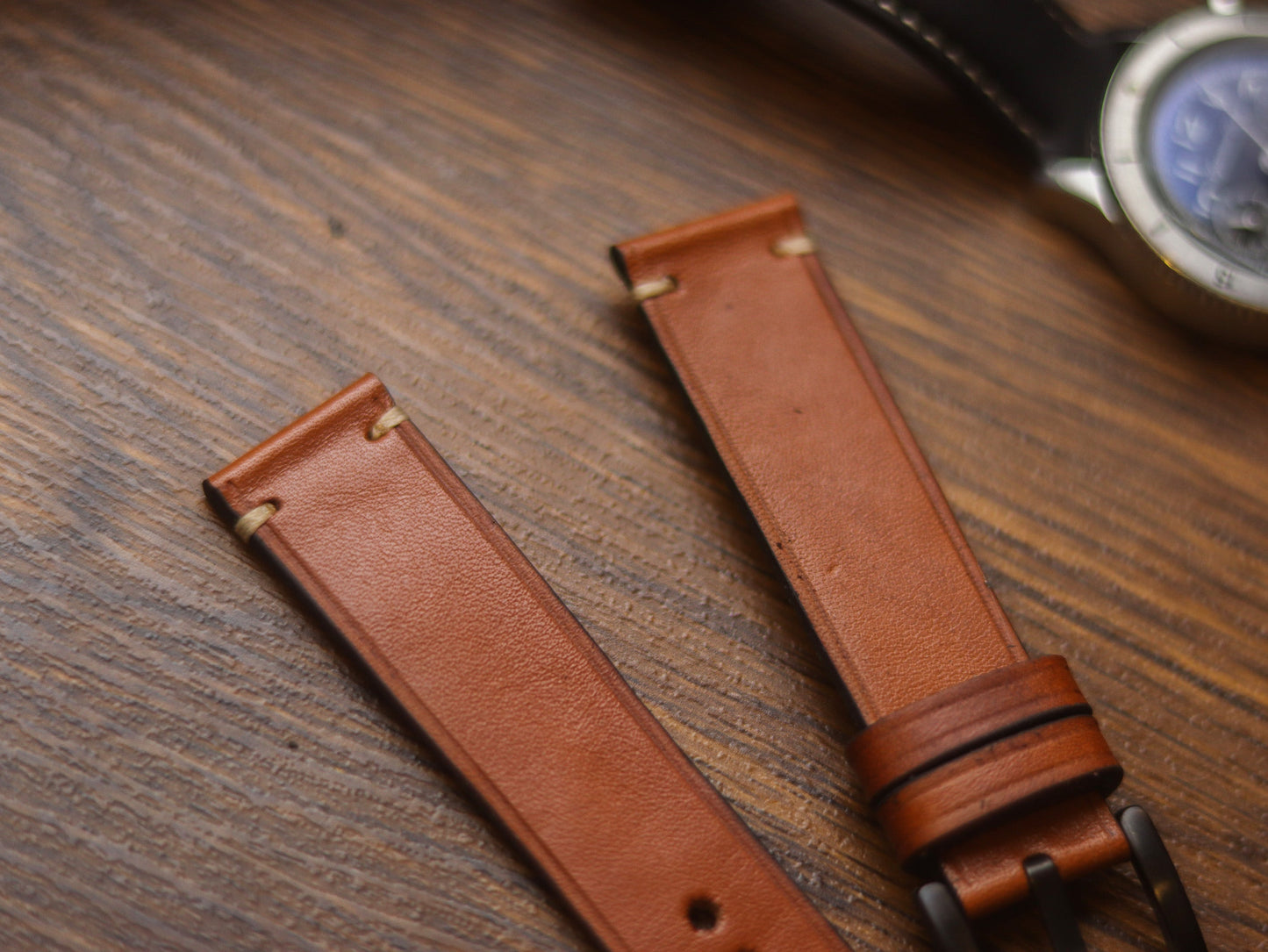 TAN BROWN HAND-CRAFTED WATCH STRAPS - MINIMAL STITCHED U-TAIL