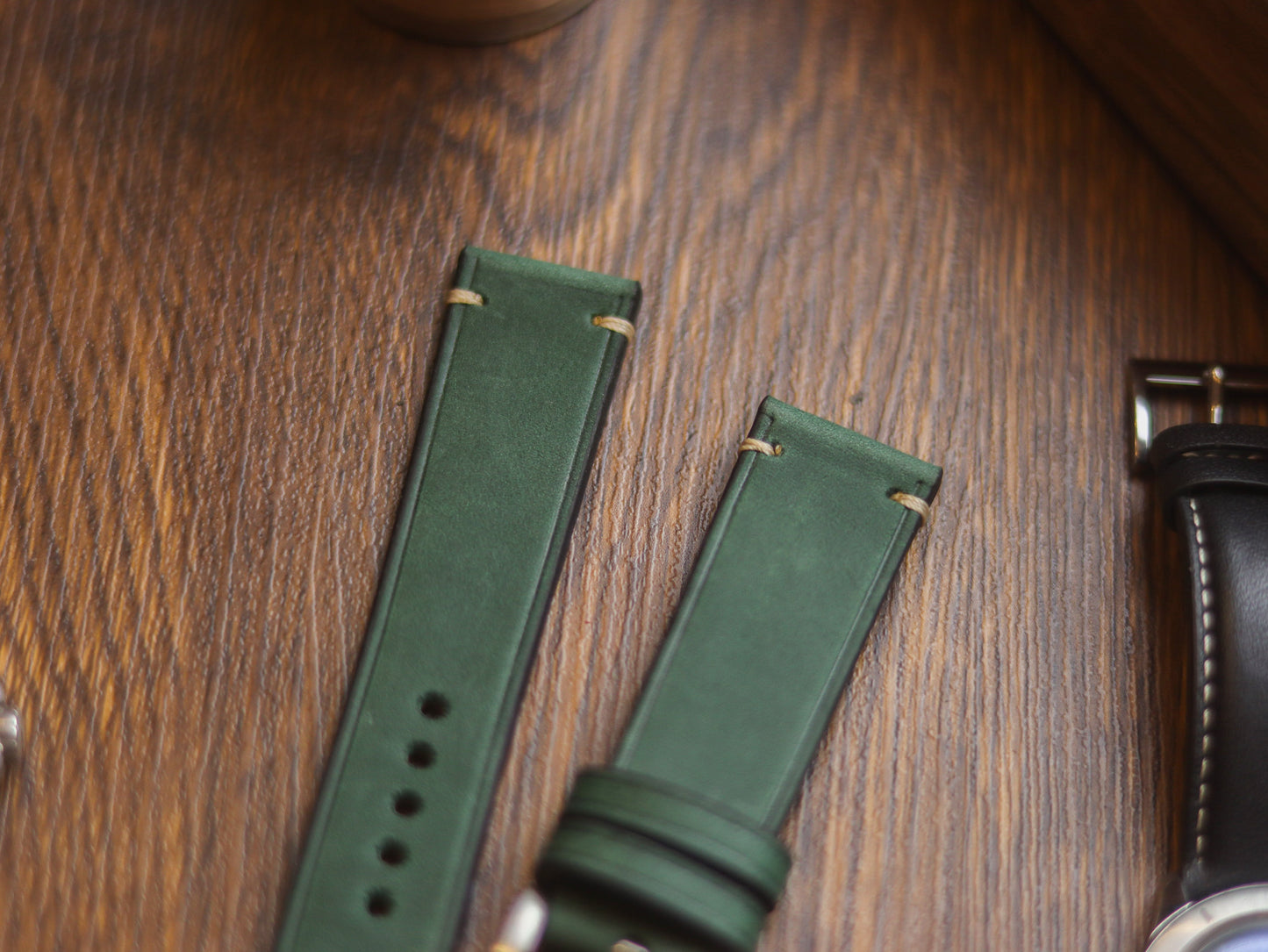 AVOCADO GREEN HAND-CRAFTED WATCH STRAPS - MINIMAL STITCHED