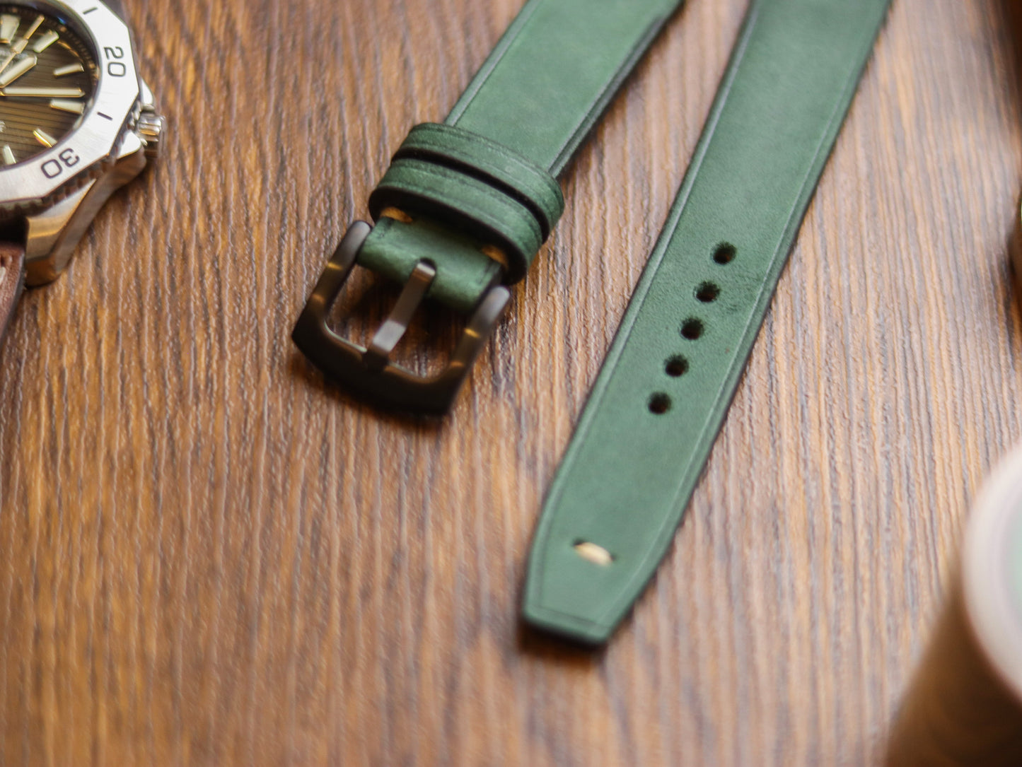 AVOCADO GREEN HAND-CRAFTED WATCH STRAPS - MINIMAL STITCHED U-TAIL