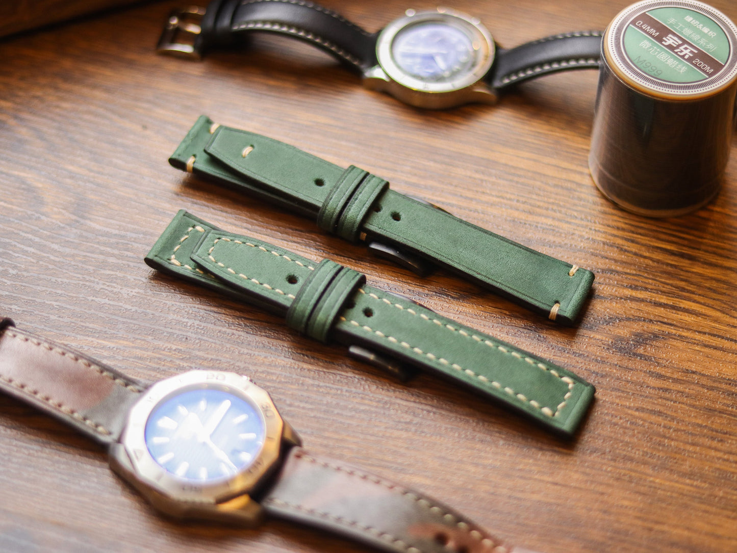 AVOCADO GREEN HAND-CRAFTED WATCH STRAPS - MINIMAL STITCHED U-TAIL