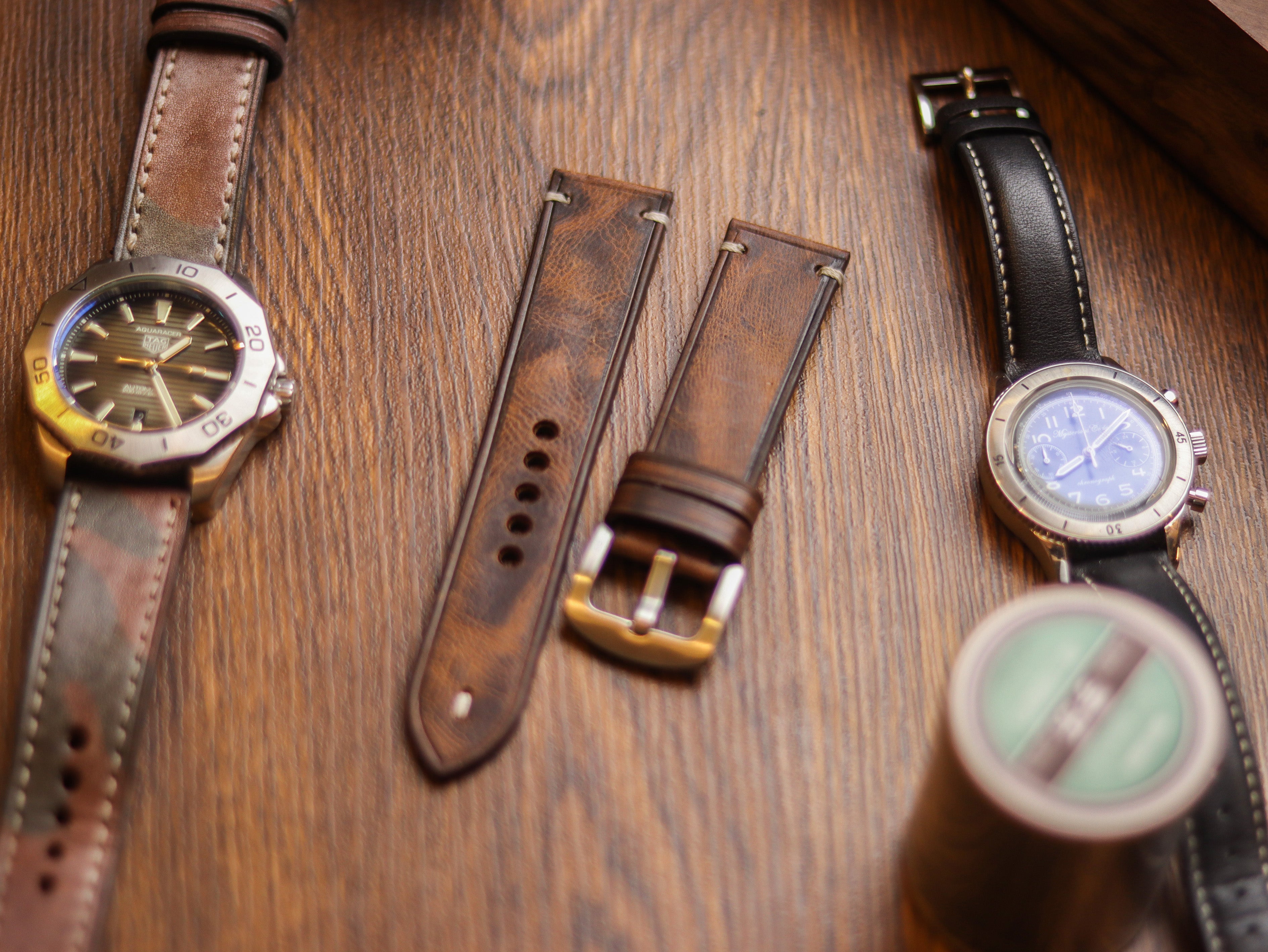 CRAZY BROWN HAND-CRAFTED WATCH STRAPS - MINIMAL STITCHED