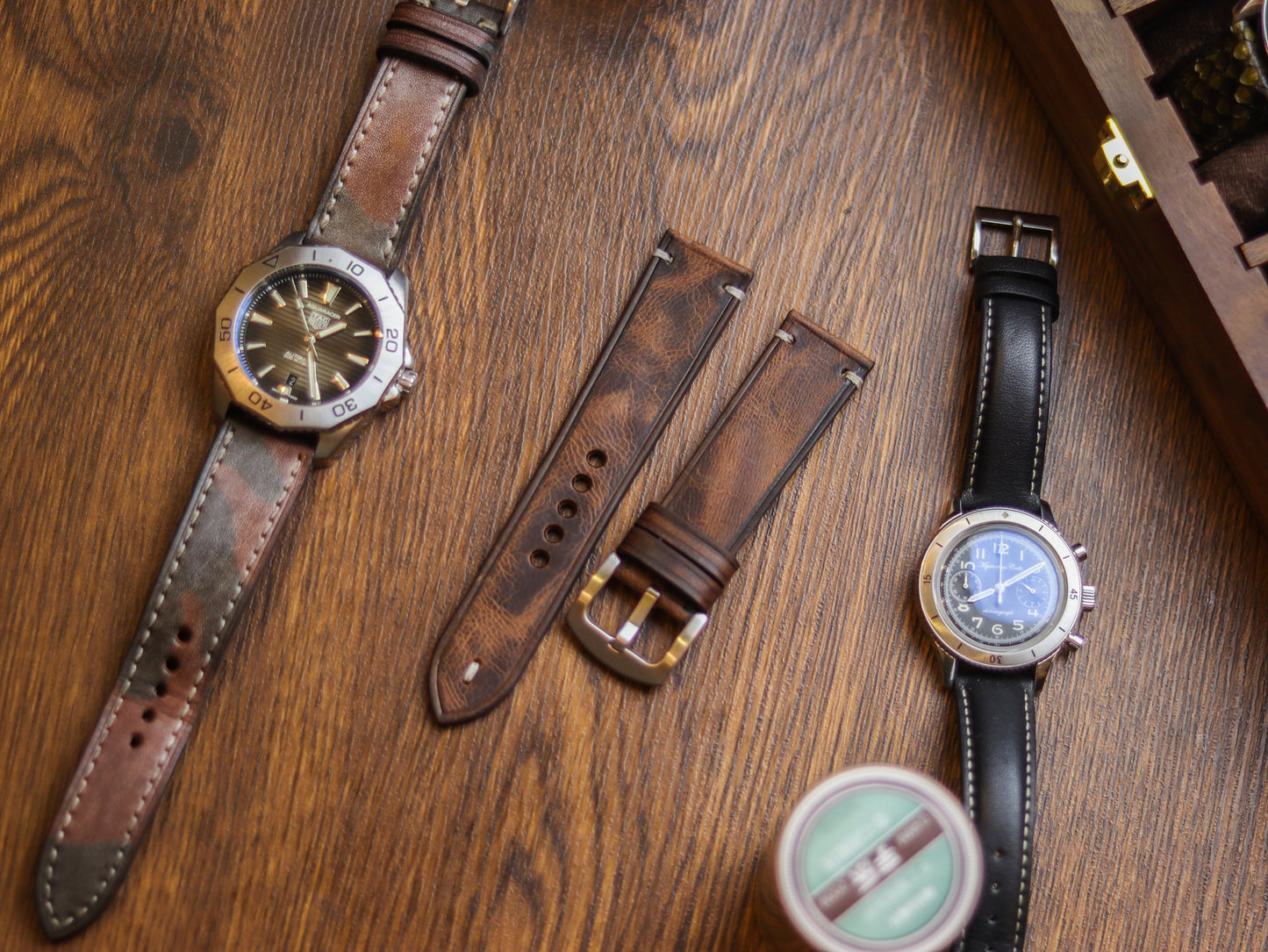 CRAZY BROWN HAND-CRAFTED WATCH STRAPS - MINIMAL STITCHED