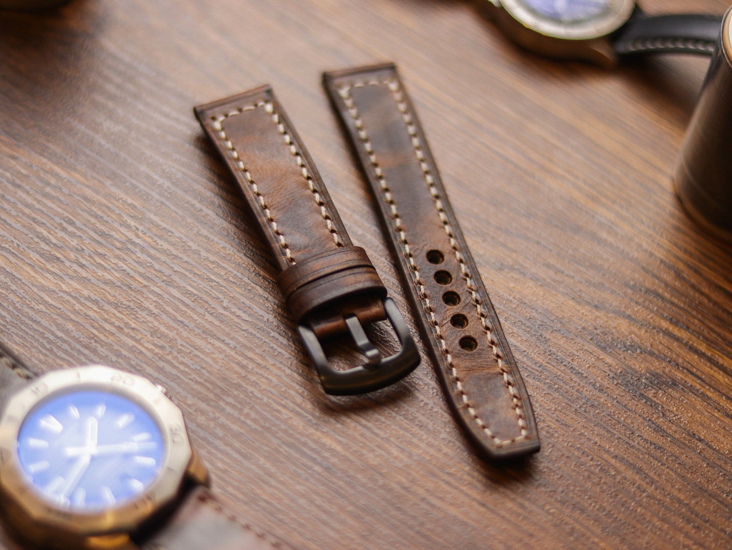 CRAZY BROWN HAND-CRAFTED WATCH STRAPS - BOX STITCHED U-TAIL