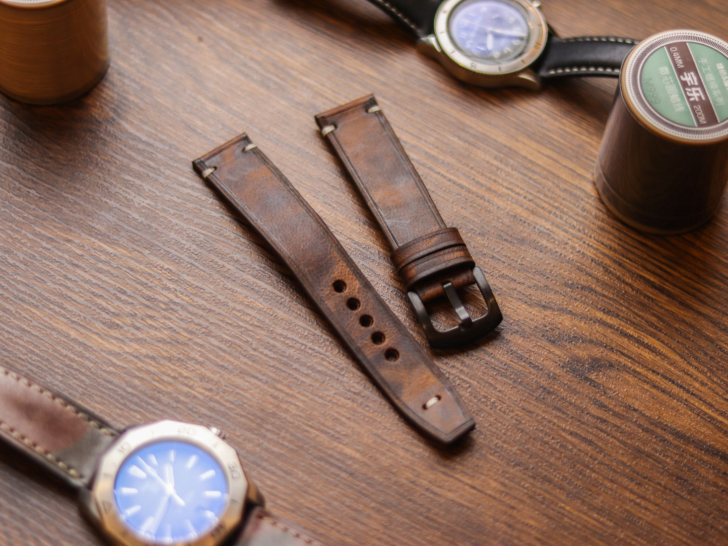 CRAZY BROWN HAND-CRAFTED WATCH STRAPS - MINIMAL STITCHED U-TAIL