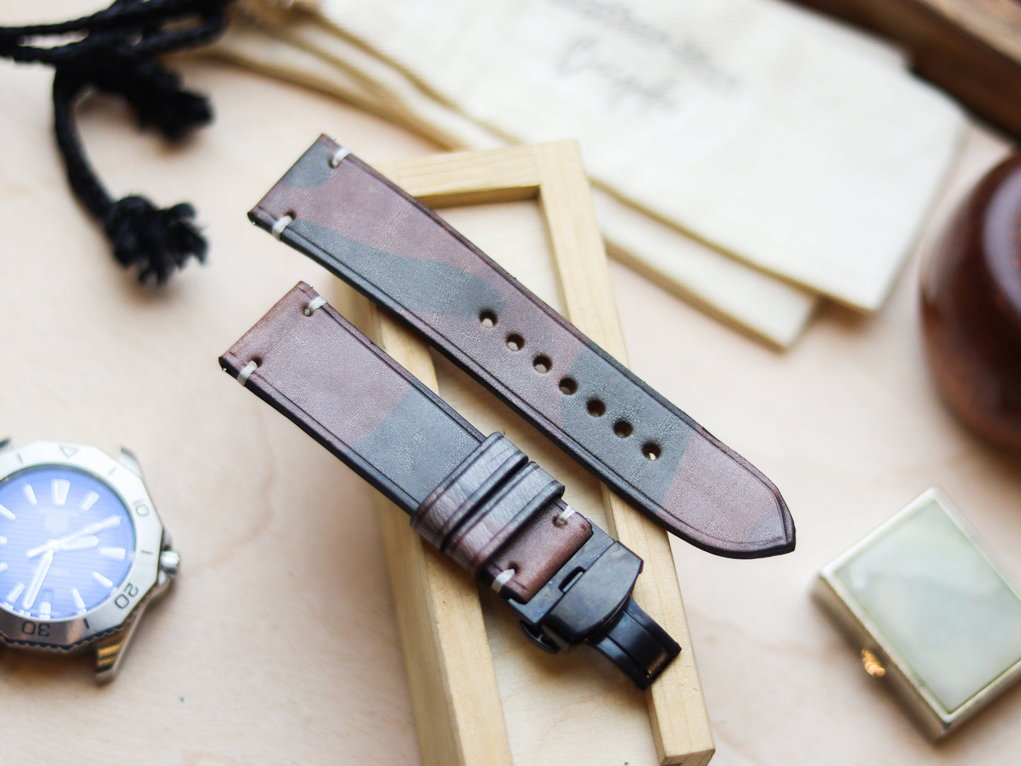 ITALIAN WAXED CAMOUFLAGE HAND-CRAFTED STRAPS MINIMAL STITCHED - COFFEE BROWN