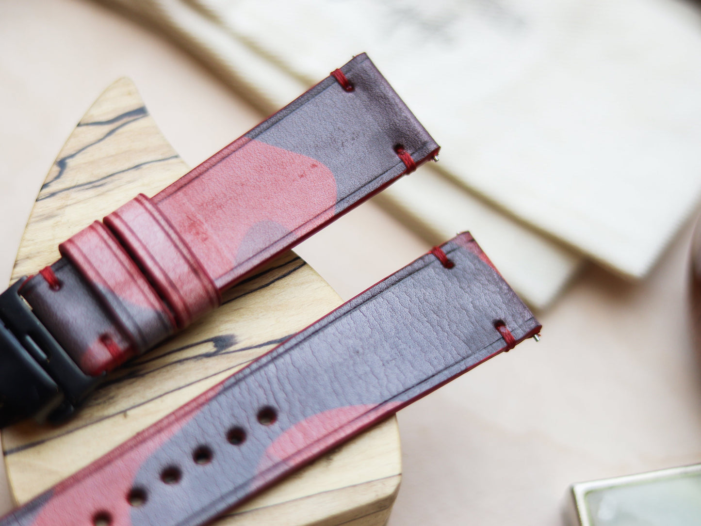 ITALIAN WAXED CAMOUFLAGE HAND-CRAFTED STRAPS MINIMAL STITCHED - COREL RED