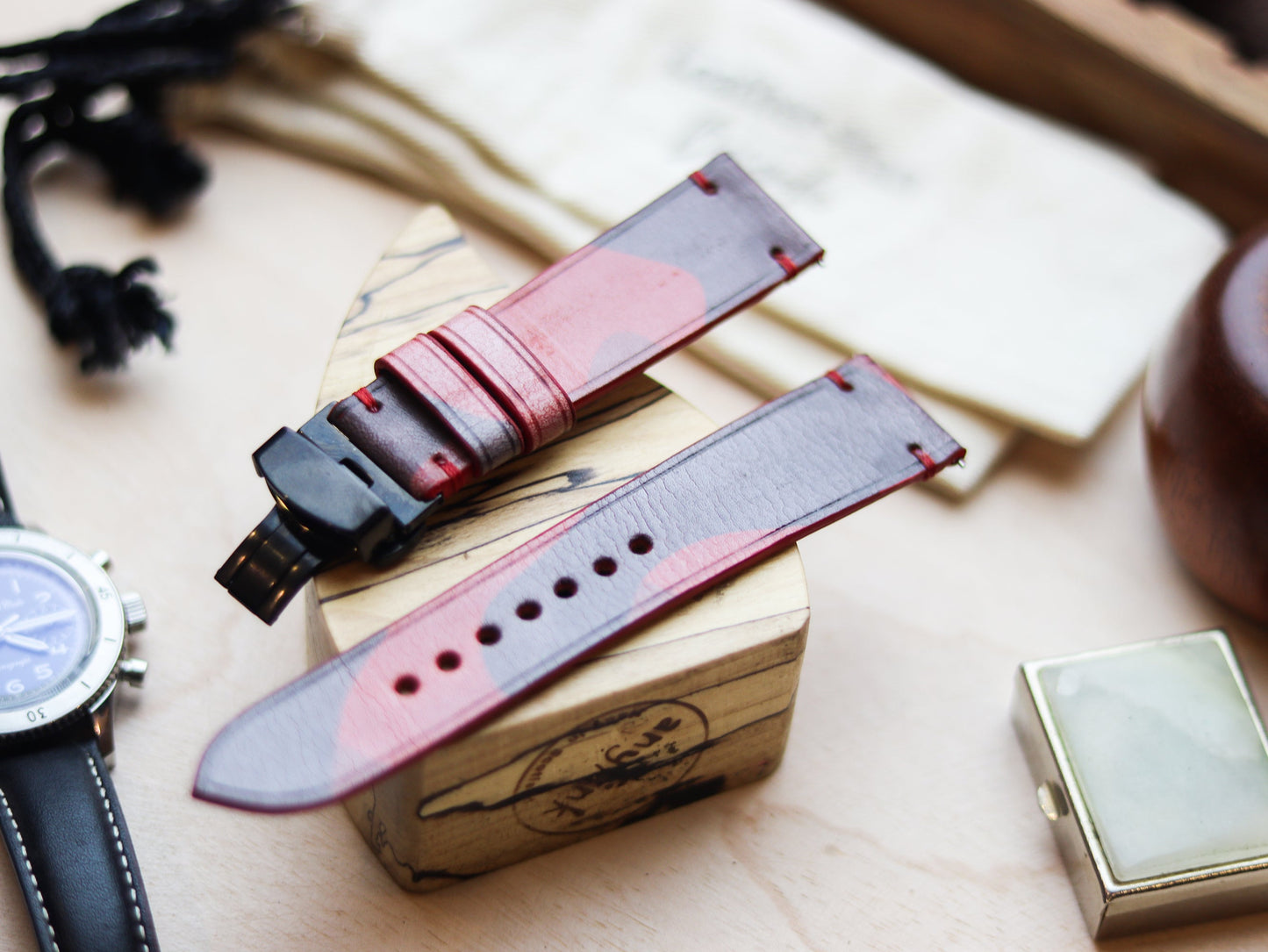 ITALIAN WAXED CAMOUFLAGE HAND-CRAFTED STRAPS MINIMAL STITCHED - COREL RED