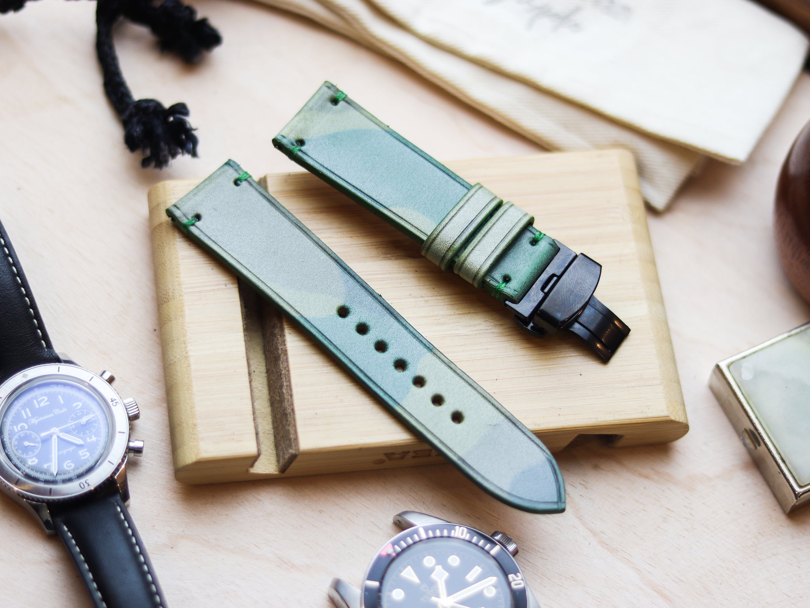 ITALIAN WAXED CAMOUFLAGE HAND-CRAFTED STRAPS MINIMAL STITCHED - MILITARY LIME GREEN
