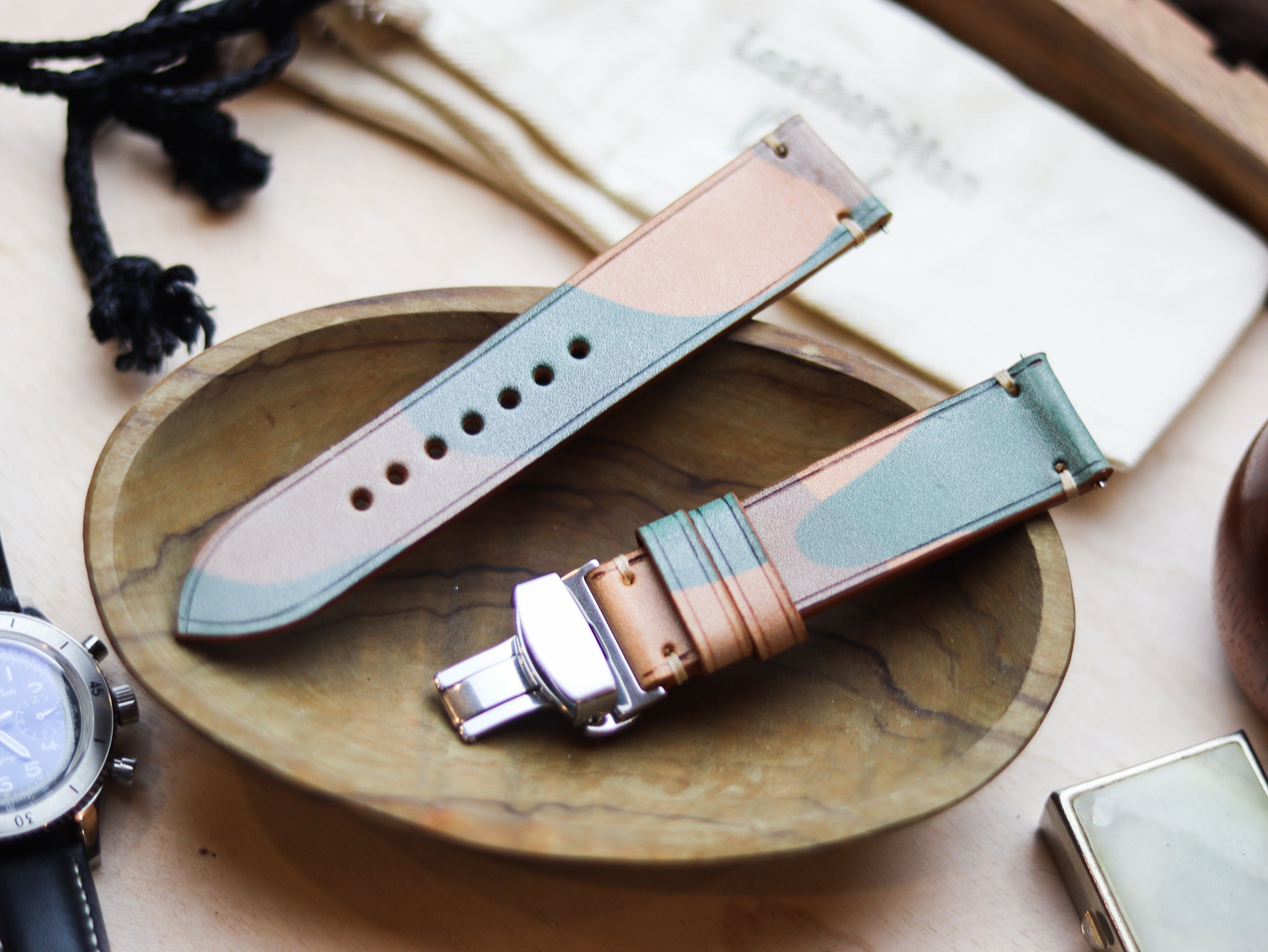 ITALIAN WAXED CAMOUFLAGE HAND-CRAFTED STRAPS MINIMAL STITCHED - MILITARY GREEN (Copy)
