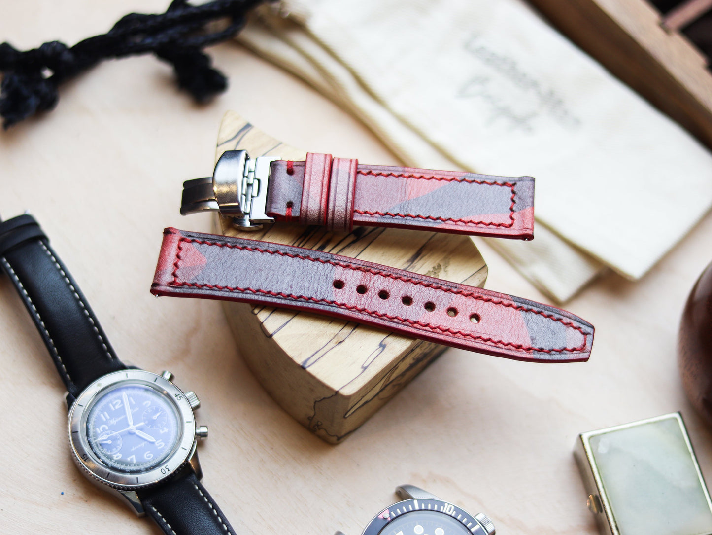 ITALIAN WAXED CAMOUFLAGE HAND-CRAFTED STRAPS BOX STITCHED - COREL RED