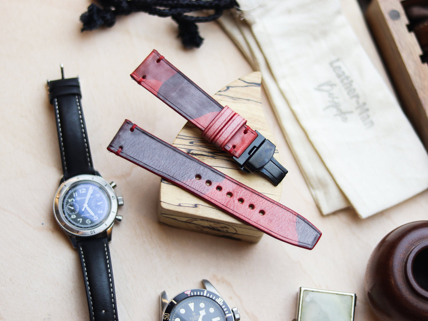ITALIAN WAXED CAMOUFLAGE HAND-CRAFTED STRAPS MINIMAL STITCHED - COREL RED