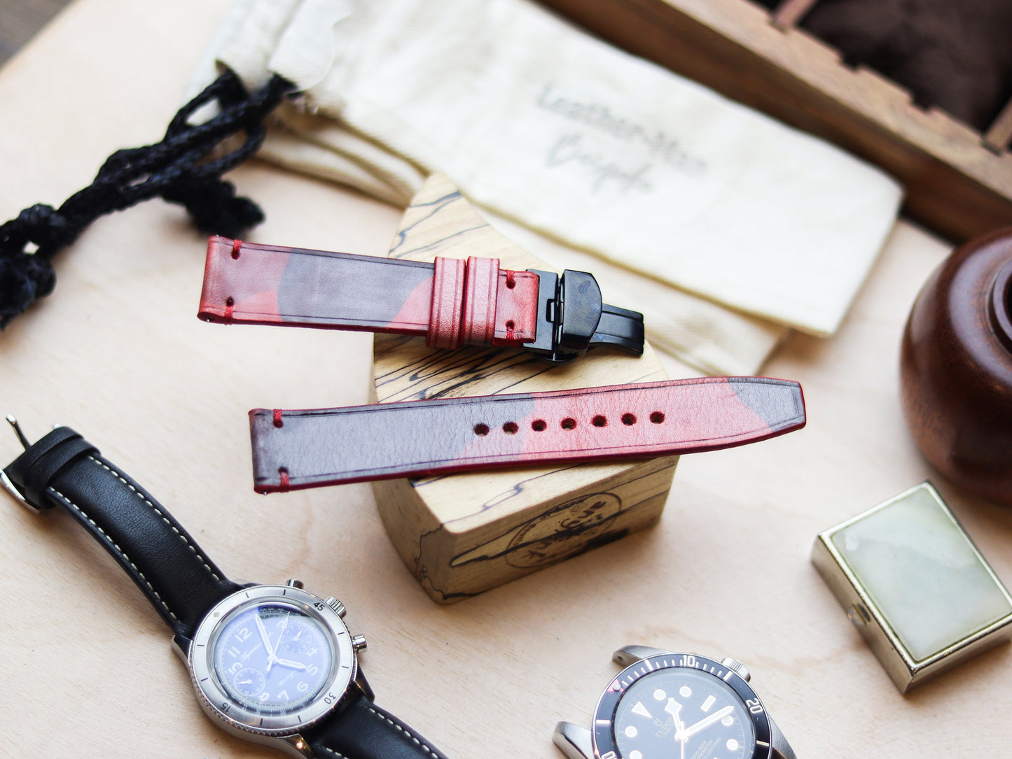 ITALIAN WAXED CAMOUFLAGE HAND-CRAFTED STRAPS MINIMAL STITCHED - COREL RED
