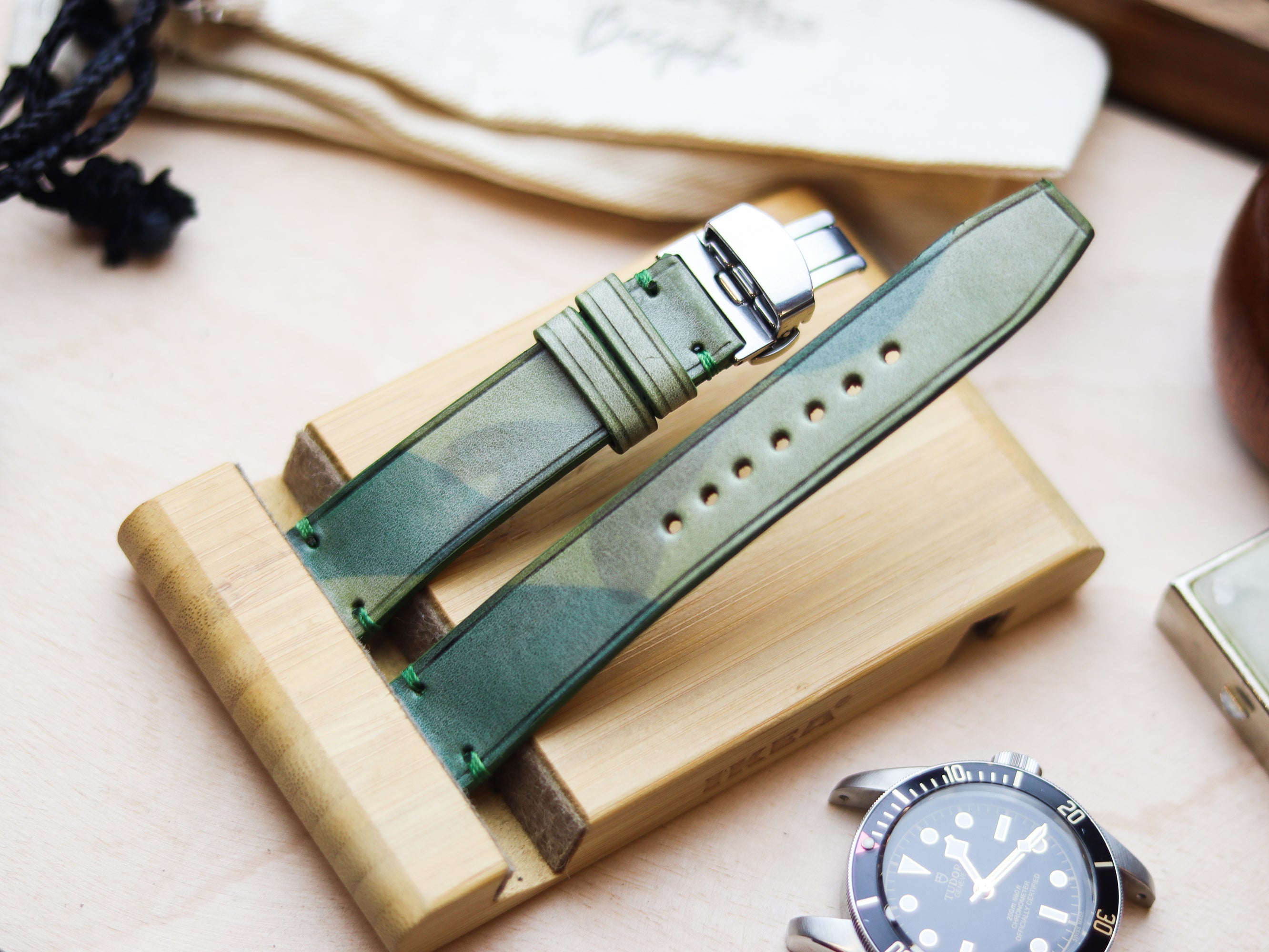 ITALIAN WAXED CAMOUFLAGE HAND-CRAFTED STRAPS MINIMAL STITCHED - LIME GREEN