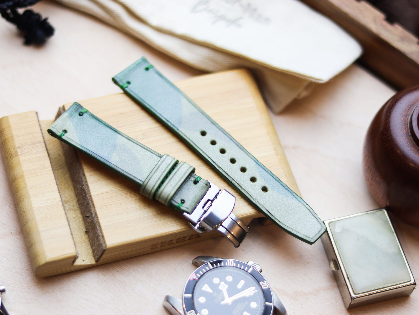 ITALIAN WAXED CAMOUFLAGE HAND-CRAFTED STRAPS MINIMAL STITCHED - LIME GREEN