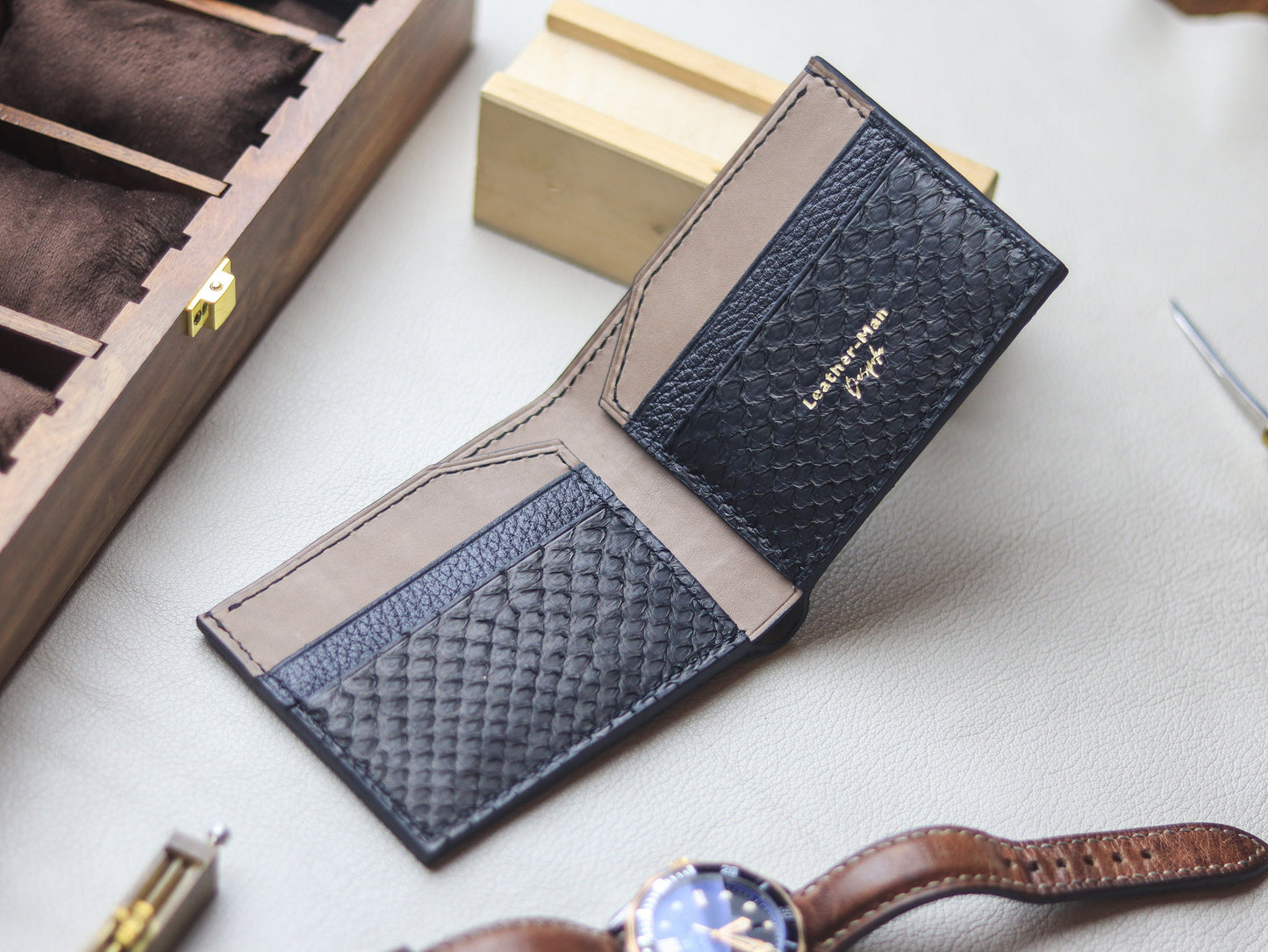 LARSON -  RAVEN BLACK PYTHON SKIN