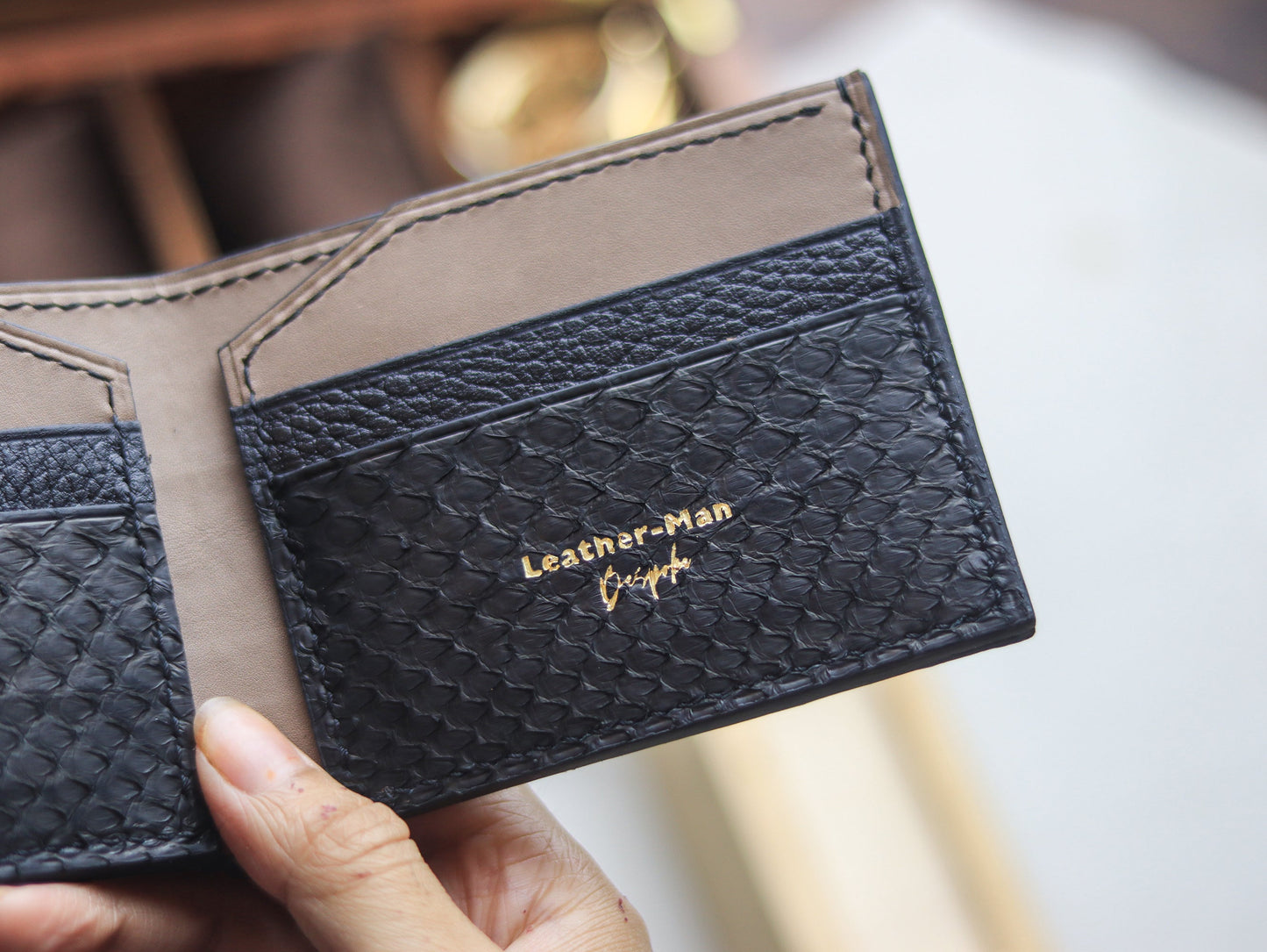 LARSON -  RAVEN BLACK PYTHON SKIN